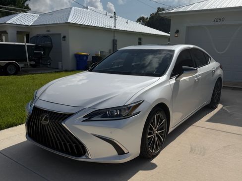 Used 2022 Lexus ES 350 w/ Premium Package FWD image 5