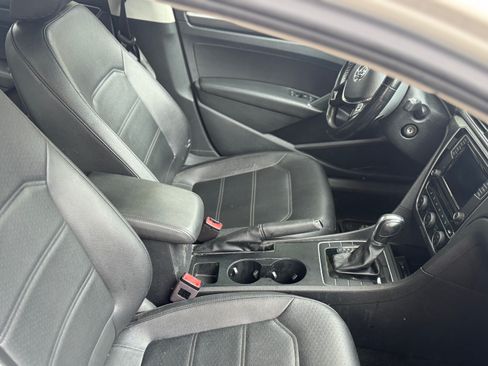 Used 2018 Volkswagen Passat 2.0T R-Line image 13