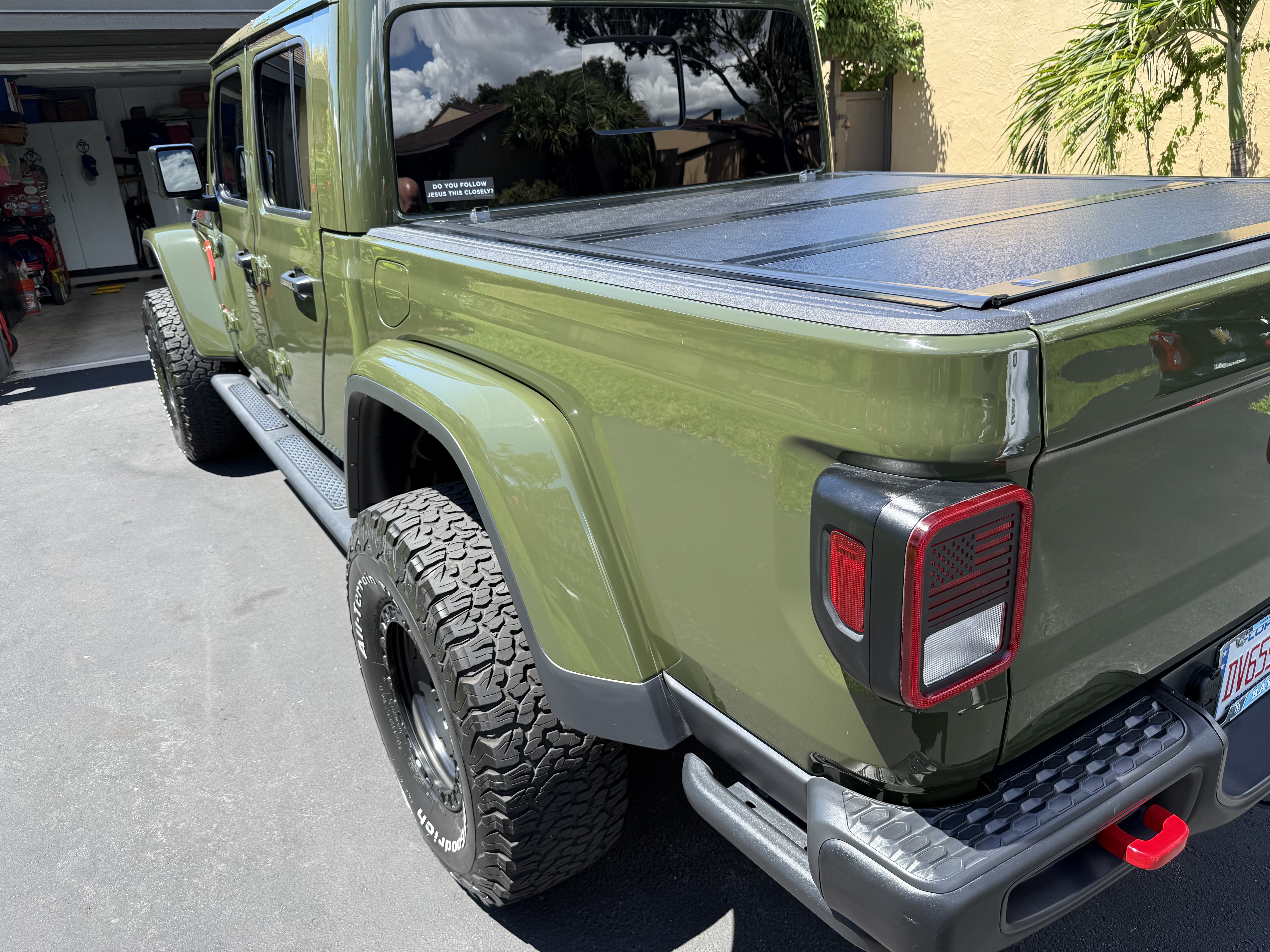 Used 2021 Jeep Gladiator Rubicon AWD/4WD image 9