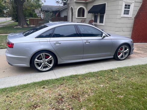 Used 2018 Audi S6 Prestige AWD/4WD image 2