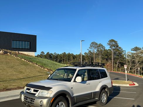 Used 2003 Mitsubishi Montero Limited image 4