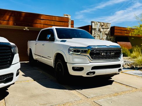 Used 2020 RAM 1500 Limited image 2