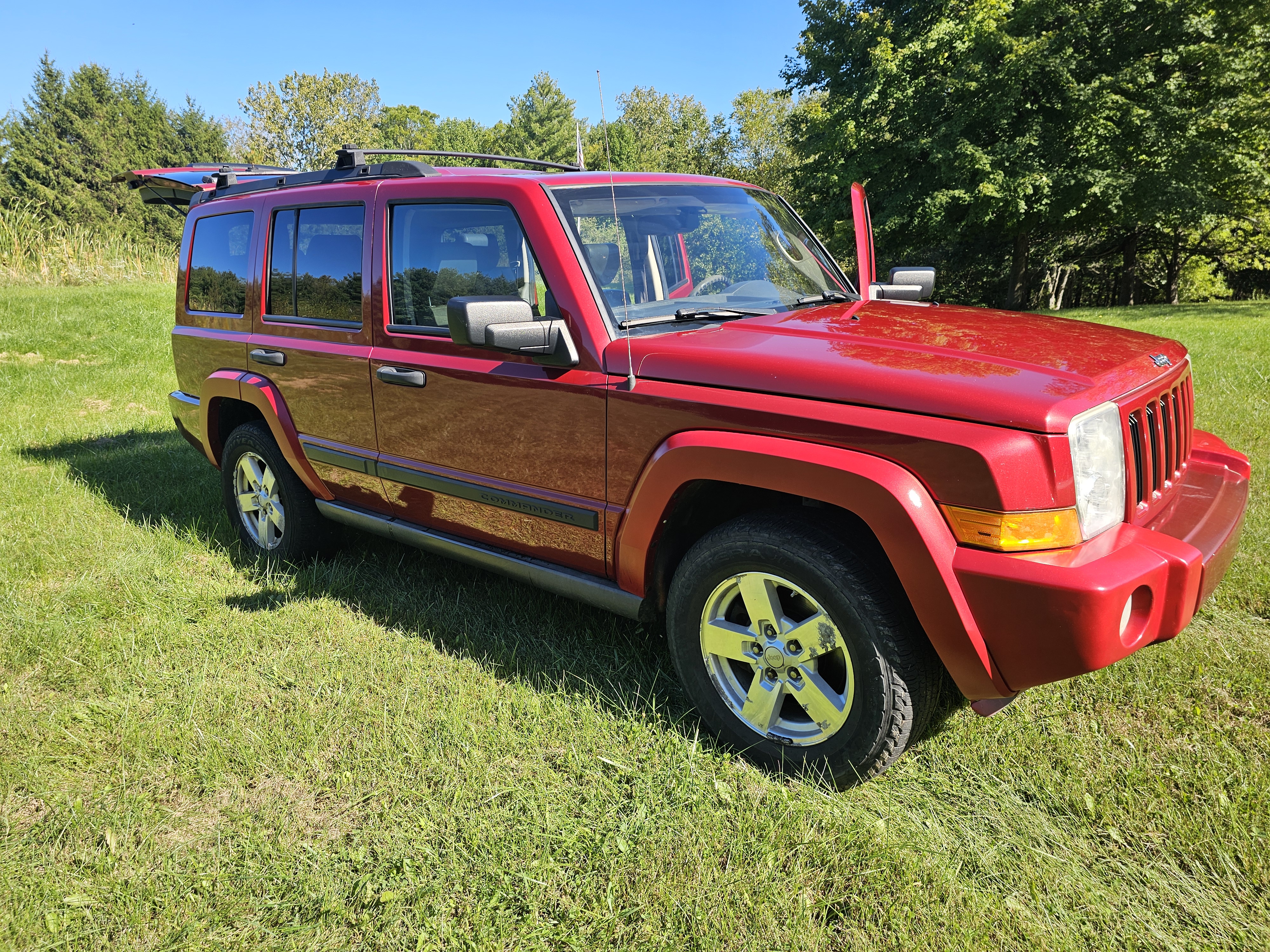 Used 2006 Jeep Commander 4WD image 8