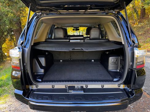 Used 2016 Toyota 4Runner Trail Premium image 18