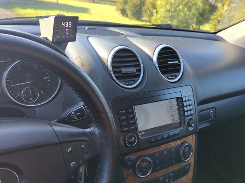 Used 2008 Mercedes-Benz ML 320 ML 320 CDI Sport Utility 4D image 9