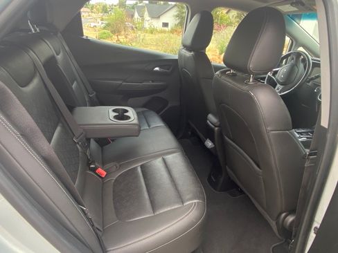 Used 2023 Chevrolet Bolt LT w/ Infotainment Package image 8
