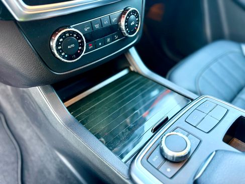 Used 2016 Mercedes-Benz GL 320 BlueTEC 4MATIC image 14