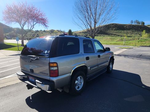 Used 2002 Chevrolet Tahoe LS AWD/4WD image 4