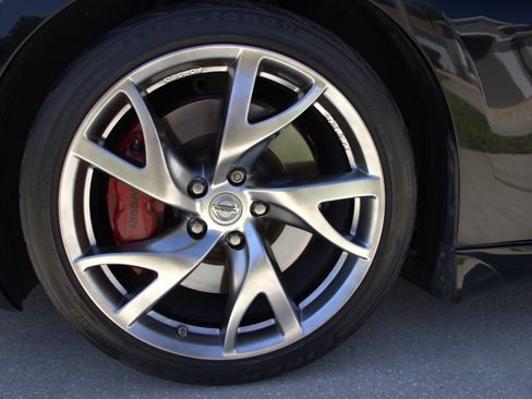 Used 2014 Nissan 370Z Coupe w/ Sport Package RWD image 18