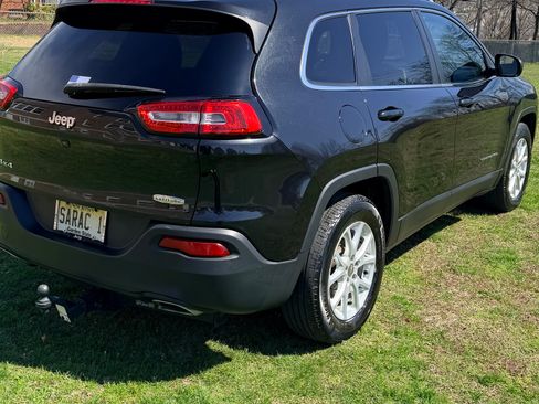 Used 2015 Jeep Cherokee Latitude image 8