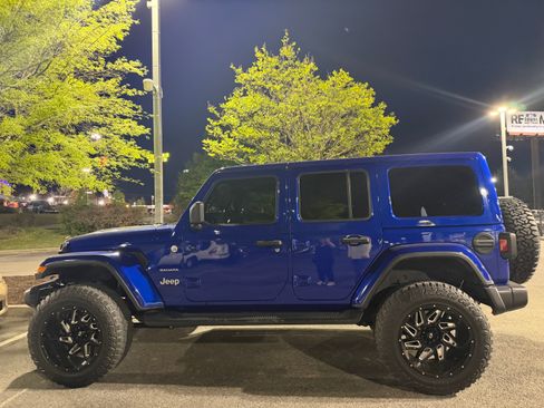 Used 2020 Jeep Wrangler Unlimited Sahara w/ Uconnect 4C Nav & Sound Group image 2