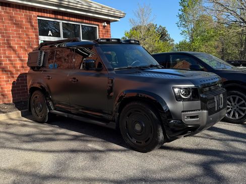 Used 2021 Land Rover Defender 110 X AWD/4WD image 8
