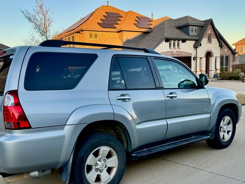 Used 2006 Toyota 4Runner SR5 image 10