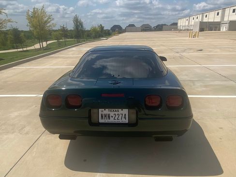Used 1995 Chevrolet Corvette Coupe RWD image 6