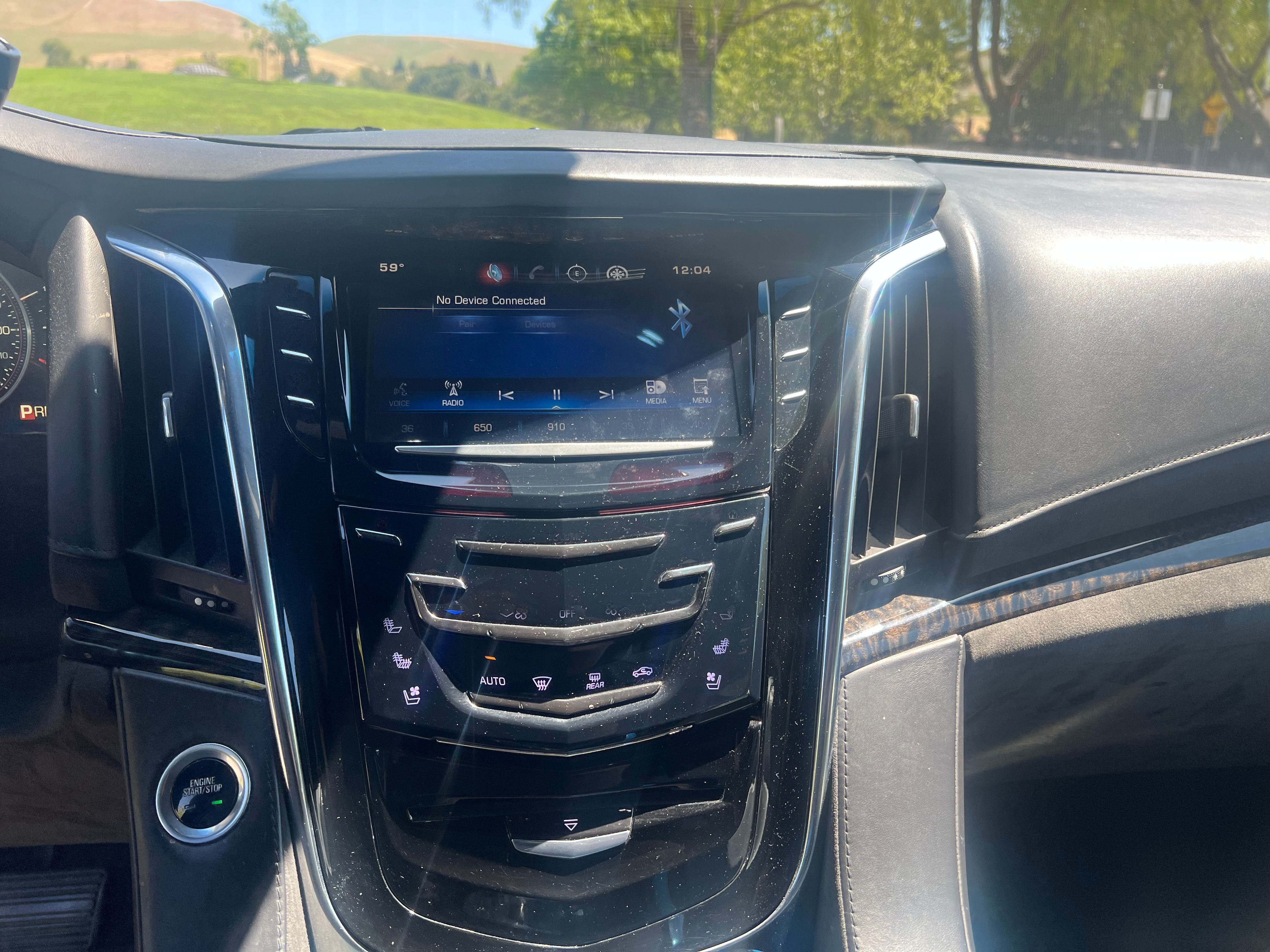 Used 2015 Cadillac Escalade ESV Platinum AWD/4WD image 9