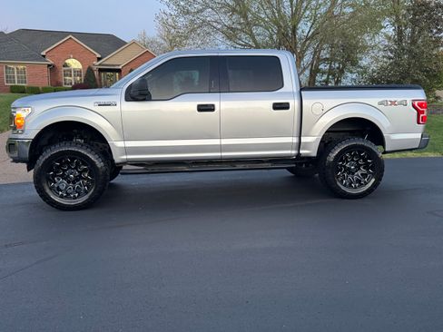 Used 2019 Ford F150 XLT w/ Trailer Tow Package image 4