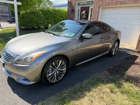 Used 2012 INFINITI G37 x Coupe w/ Premium Pkg image 2