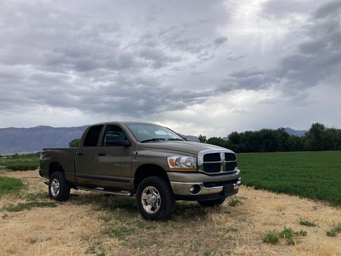 Used 2006 Dodge Ram 2500 Truck SLT w/ Quad Cab Big Horn Value Group AWD/4WD image 2