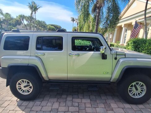 Used 2008 HUMMER H3 Alpha AWD/4WD image 2