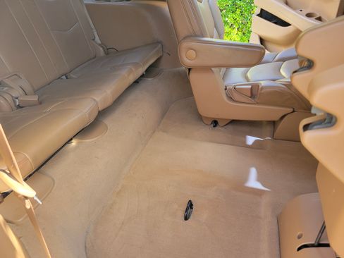 Used 2016 Cadillac Escalade ESV Platinum image 27