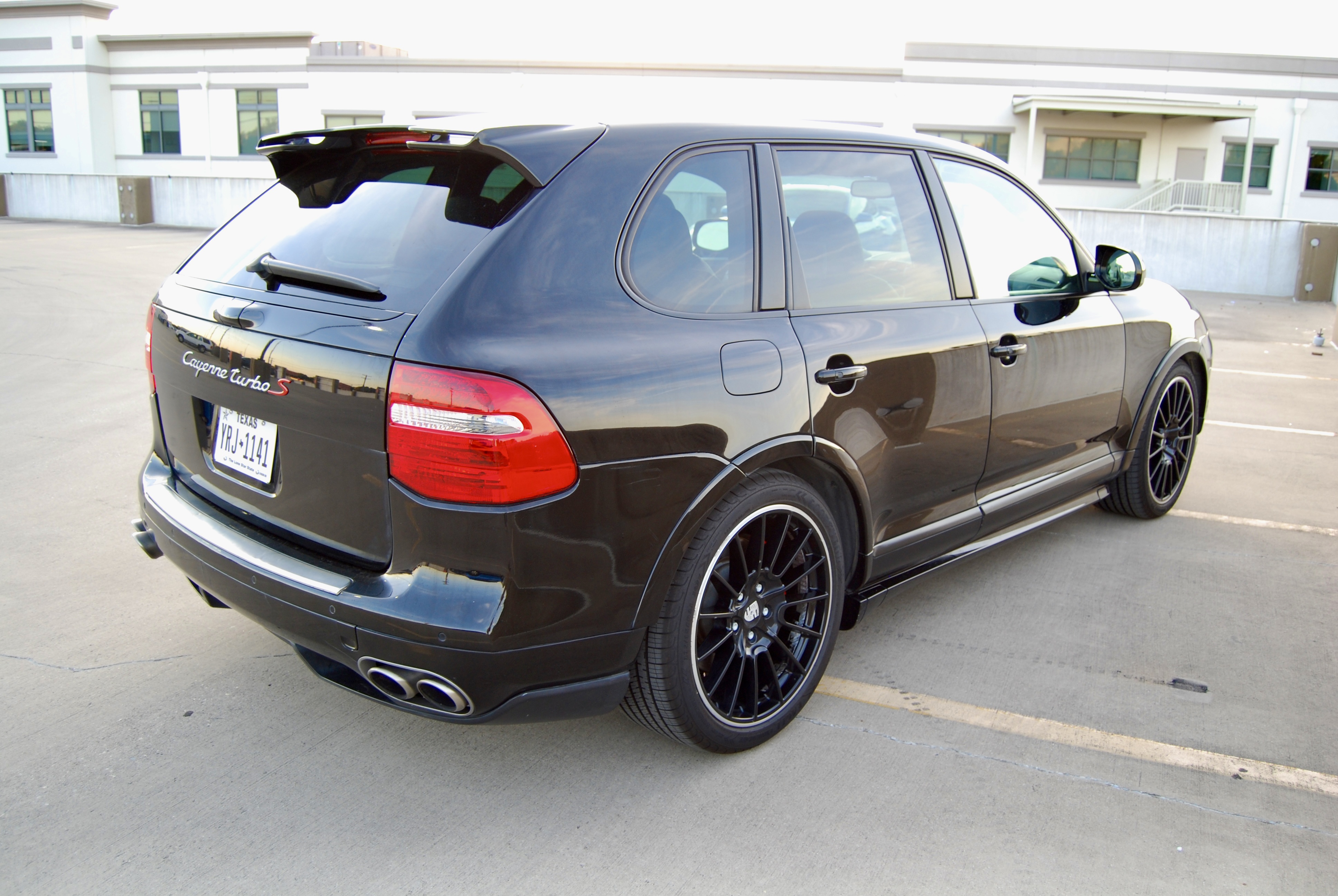 Used 2009 Porsche Cayenne Turbo S AWD/4WD image 13