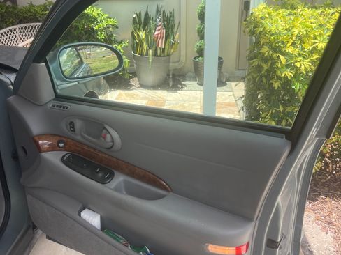 Used 2003 Buick Le Sabre Limited FWD image 8