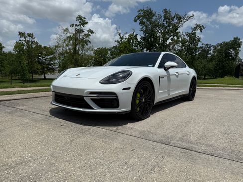 Used 2020 Porsche Panamera Turbo S image 1