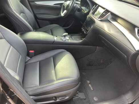 Used 2019 INFINITI QX50 Luxe w/ Navigation Package image 9