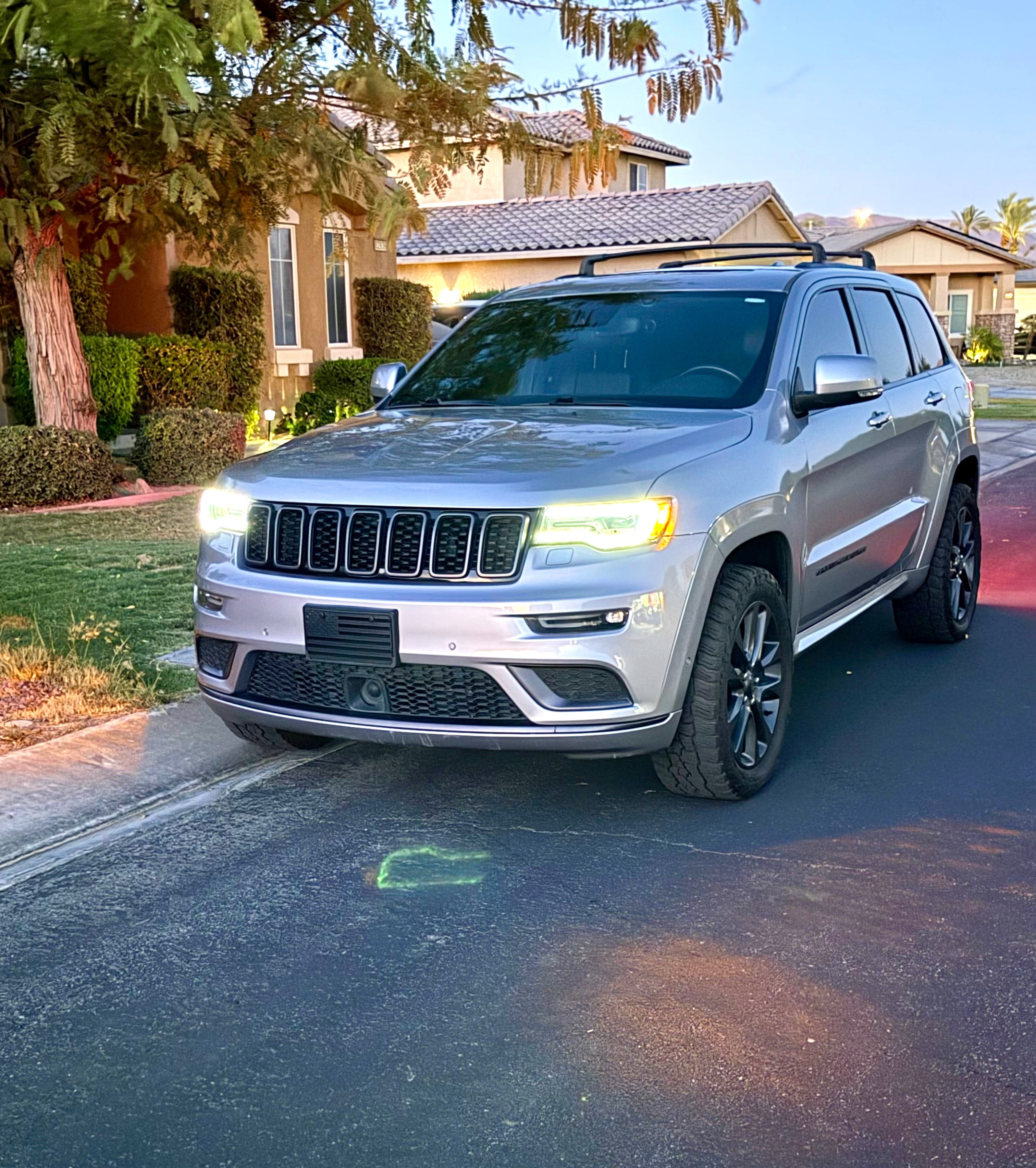Used 2019 Jeep Grand Cherokee High Altitude AWD/4WD image 2