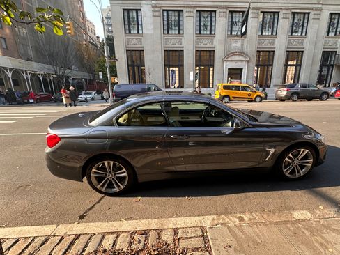 Used 2019 BMW 440i xDrive Convertible w/ Convenience Package AWD/4WD image 4