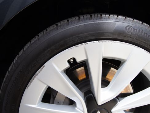 Used 2022 Tesla Model 3 Long Range AWD/4WD image 19