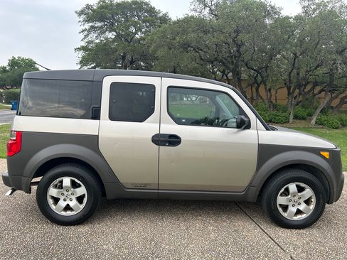 Used 2004 Honda Element EX image 2