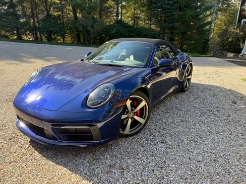 Used 2022 Porsche 911 Carrera 4S image 2