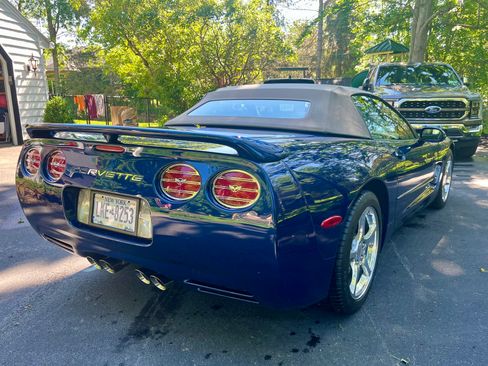 Used 2004 Chevrolet Corvette Convertible w/ Preferred Equipment Group RWD image 1