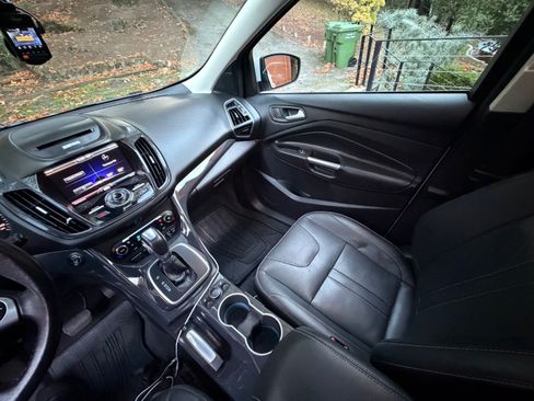 Used 2013 Ford Escape Titanium w/ Parking Technology Pkg image 20