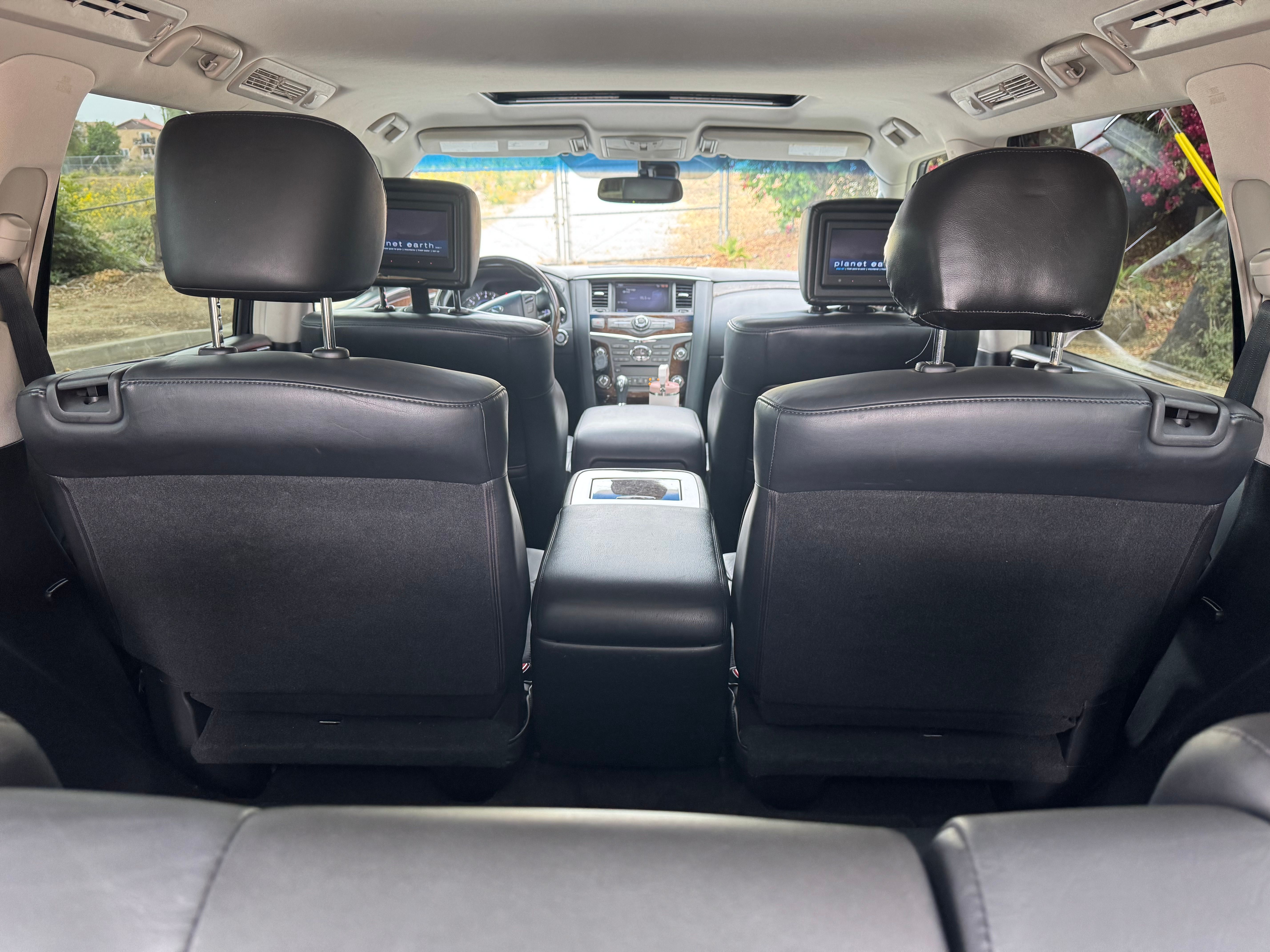 Used 2011 INFINITI QX56 2WD w/ Deluxe Touring Pkg image 5