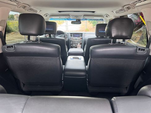 Used 2011 INFINITI QX56 2WD w/ Deluxe Touring Pkg image 5