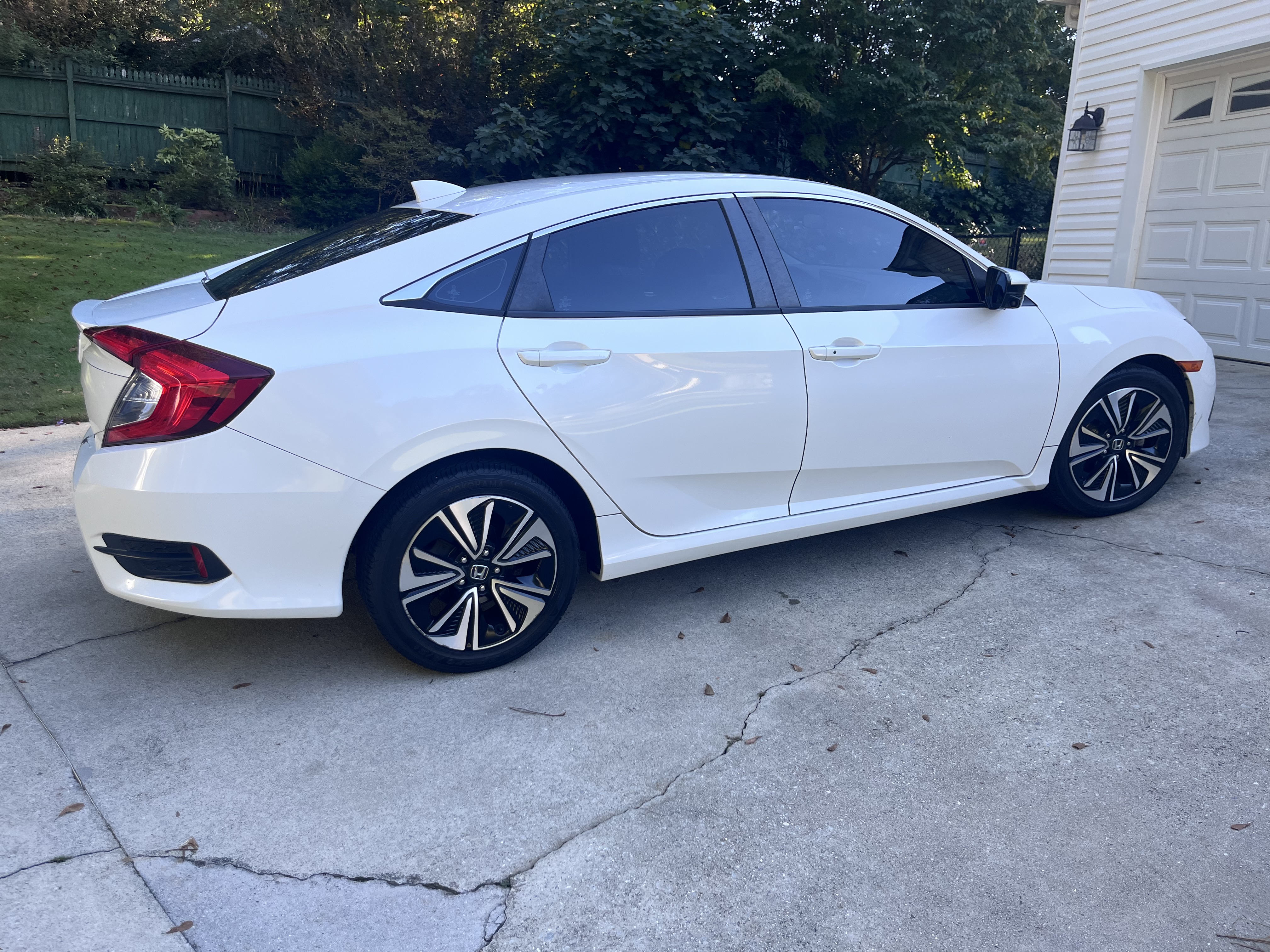 Used 2017 Honda Civic EX-T image 13