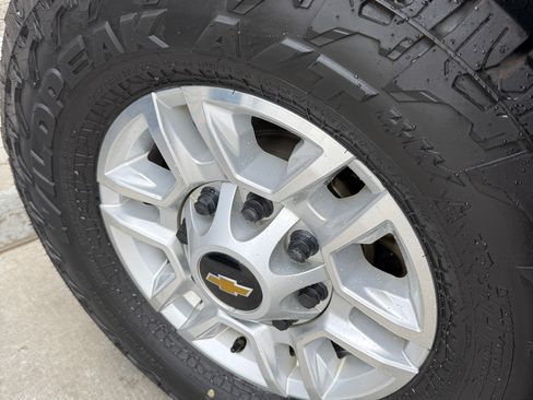 Used 2021 Chevrolet Silverado 2500 LT w/ All Star Edition image 9