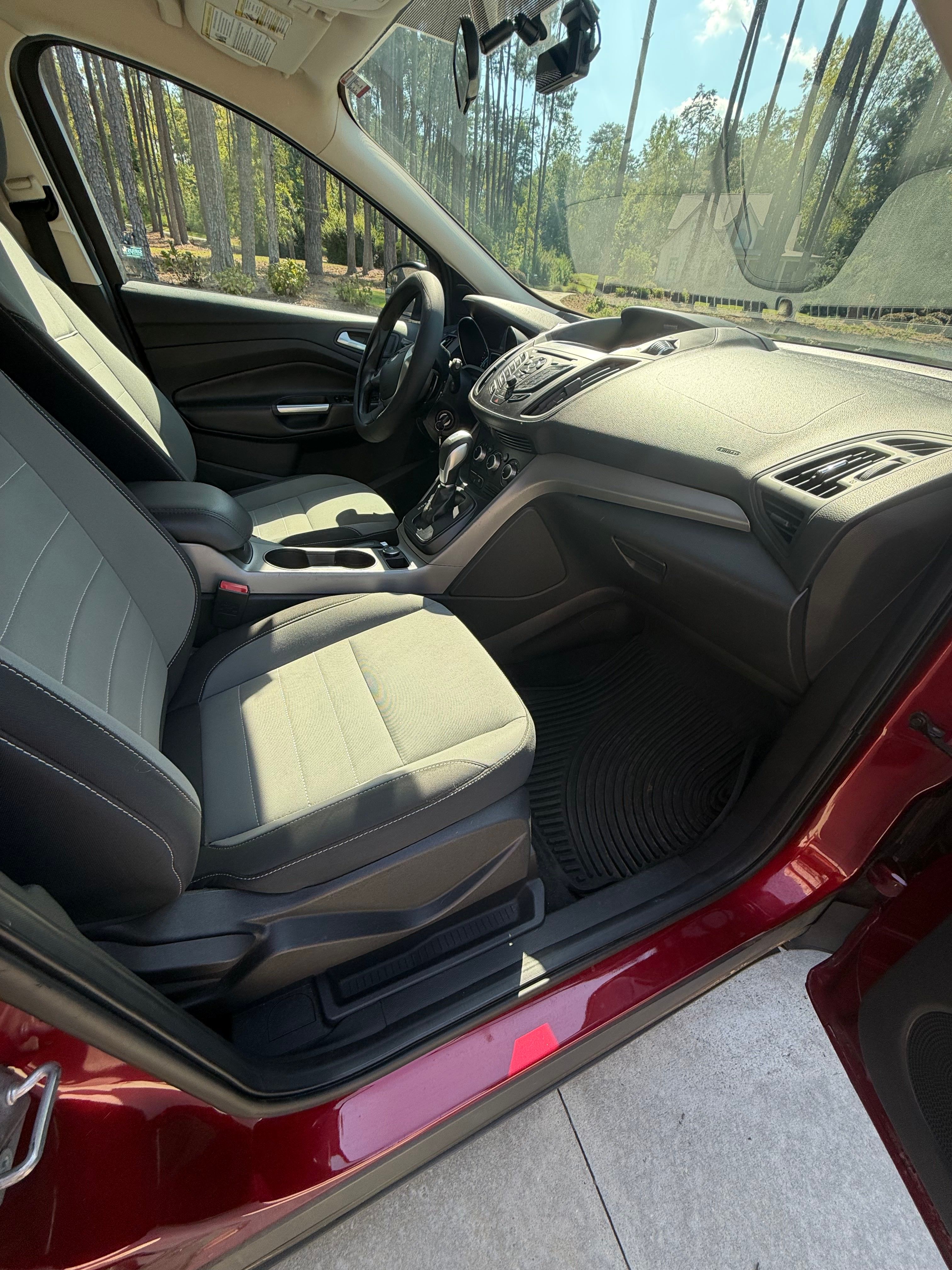 Used 2014 Ford Escape SE FWD image 9