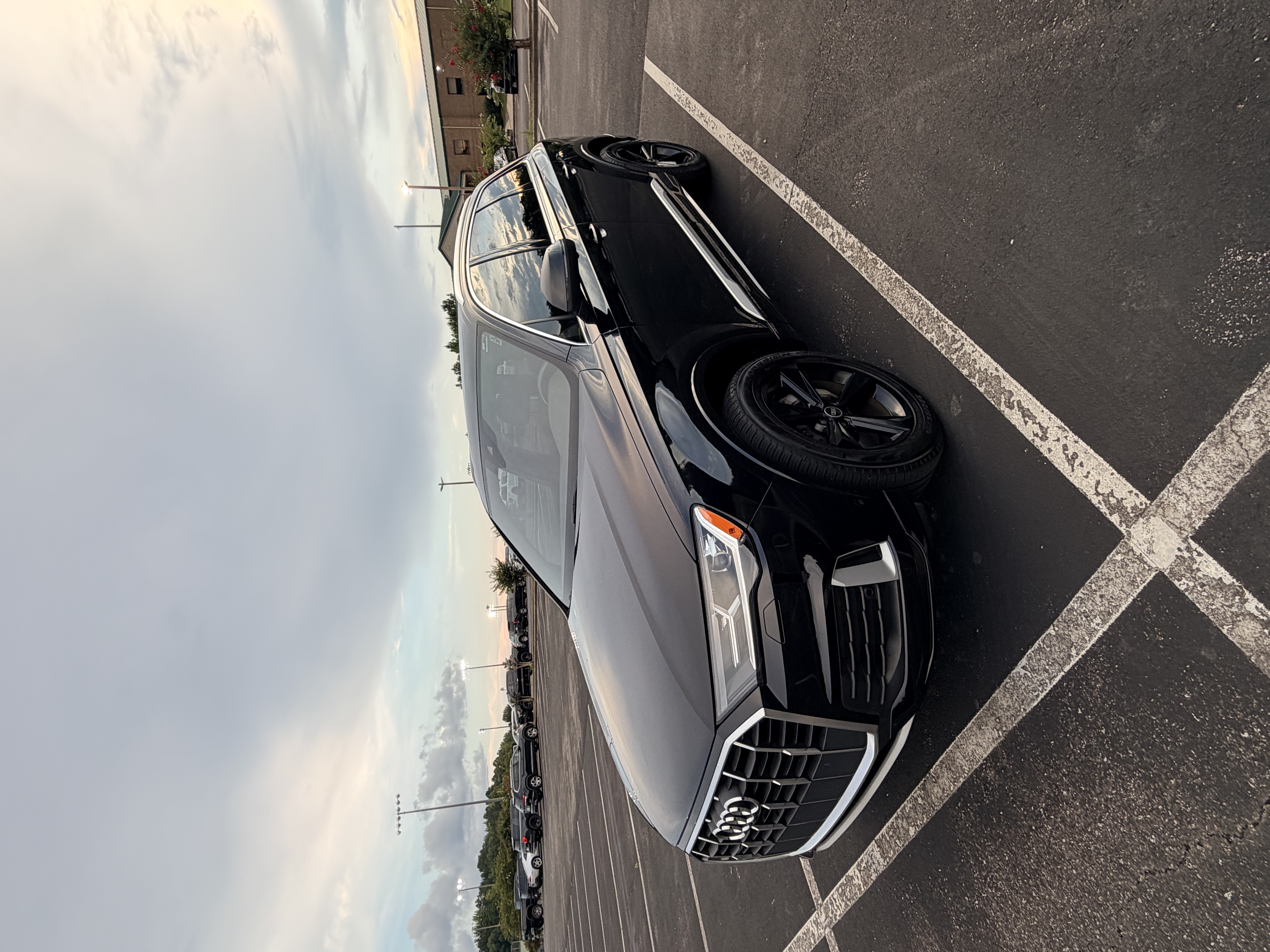 Used 2021 Audi Q7 2.0T Premium w/ Convenience Package AWD/4WD image 2