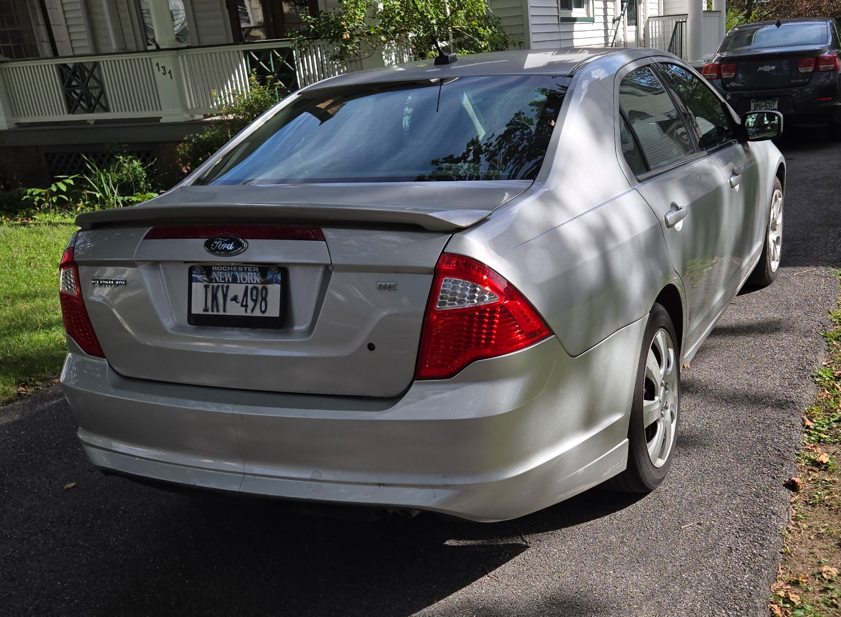Used 2010 Ford Fusion SE FWD image 4