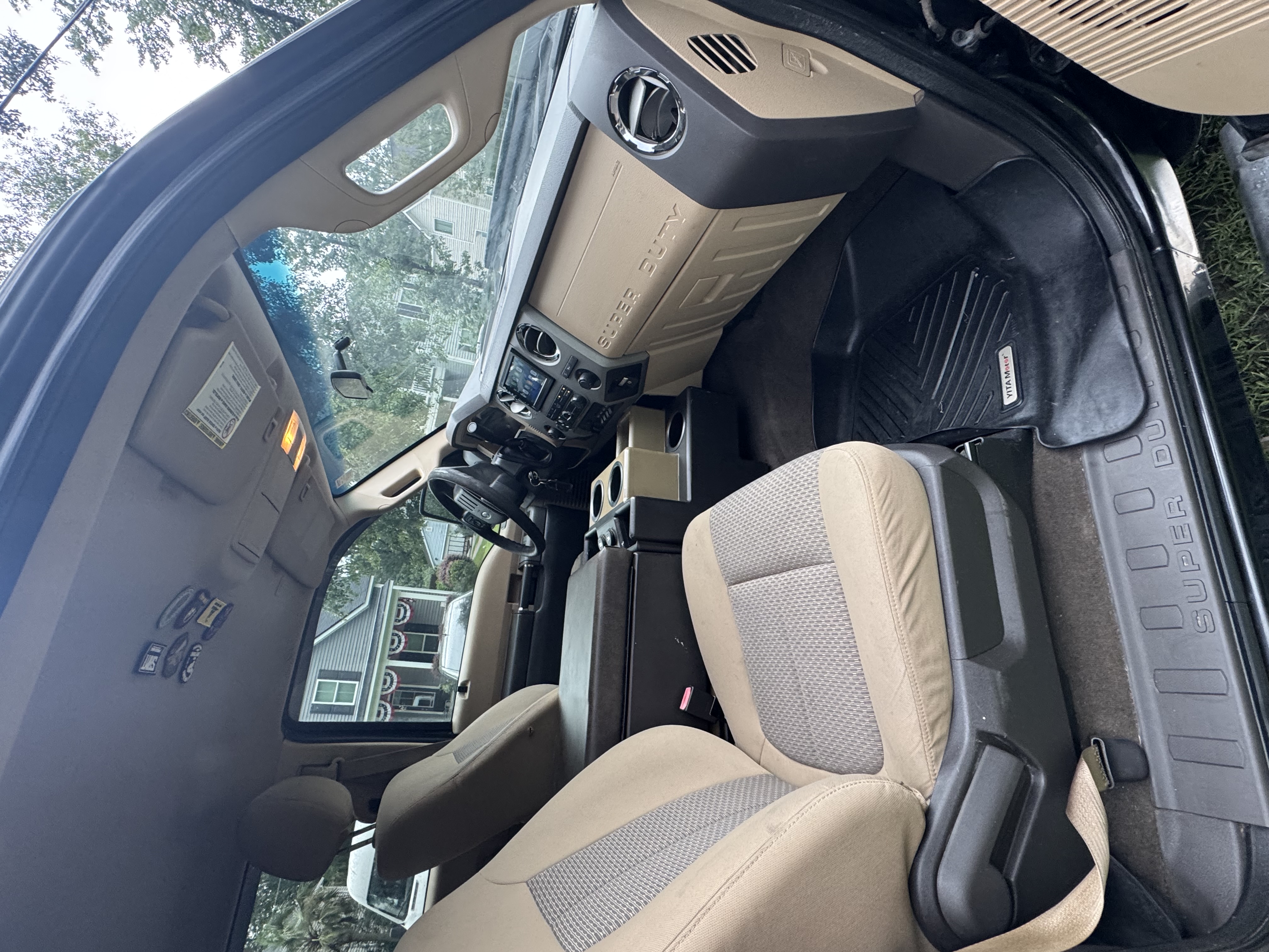 Used 2016 Ford F250 XLT w/ XLT Interior Package AWD/4WD image 8
