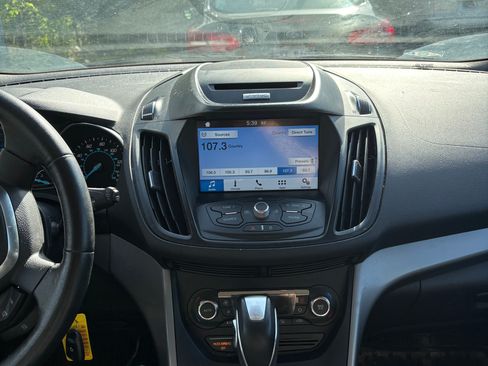 Used 2016 Ford Escape SE w/ SE Leather Comfort Package AWD/4WD image 8