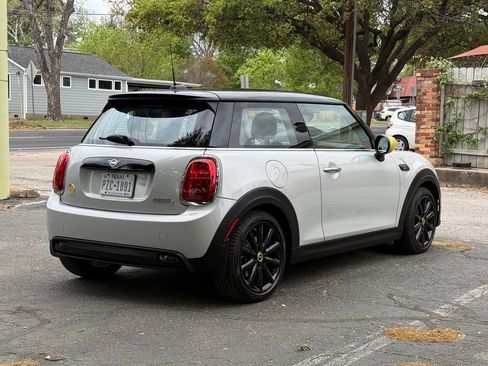 Used 2022 MINI Cooper SE image 9