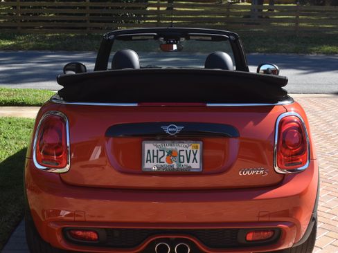 Used 2019 MINI Cooper S image 8