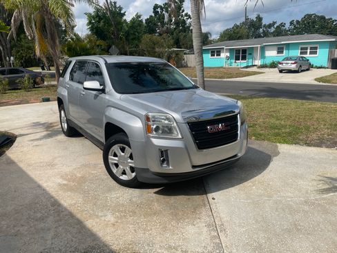 Used 2014 GMC Terrain SLE image 1