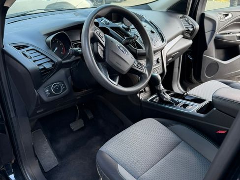 Used 2017 Ford Escape SE image 10