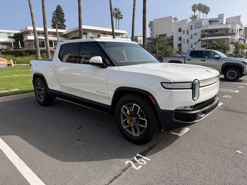 Used 2022 Rivian R1T Launch Edition image 10