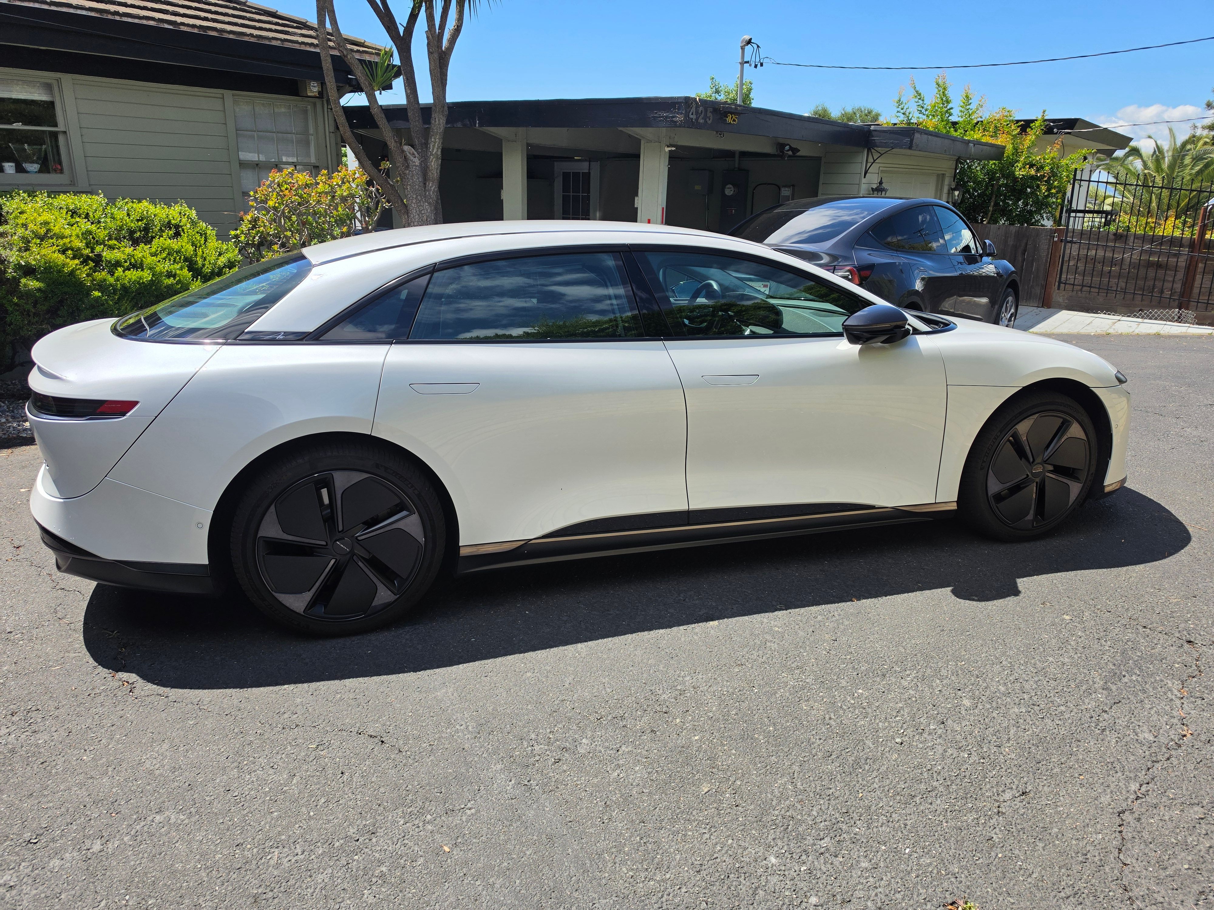 Used 2025 Lucid Air Pure RWD image 5